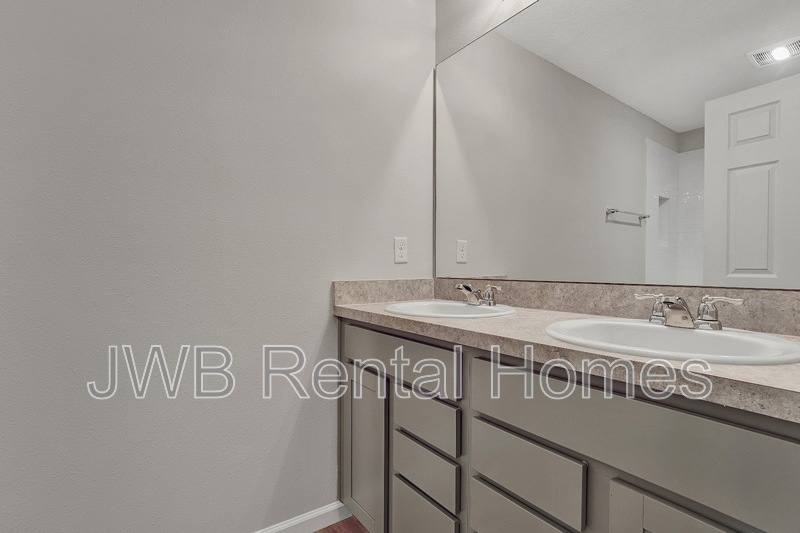 House for rent at 9141 12th Ave, Jacksonville, FL 32208