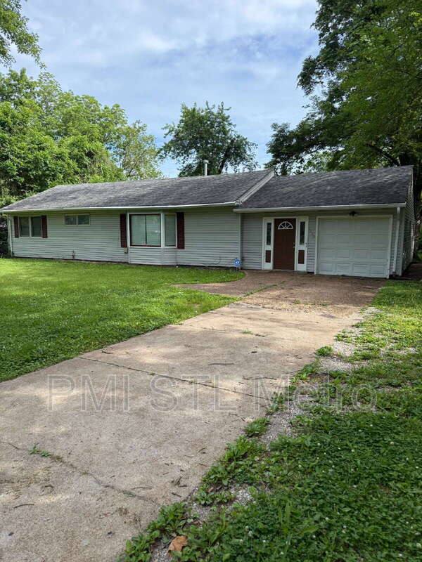 House for rent at 1510 Trampe Ave, Saint Louis, MO 63138