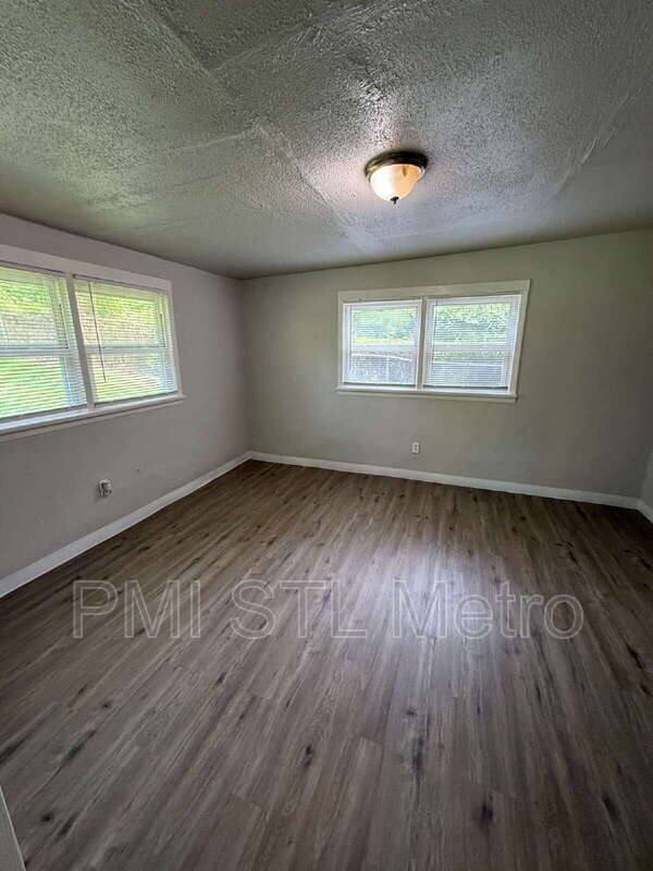House for rent at 6170 Emerald Ave, Saint Louis, MO 63135