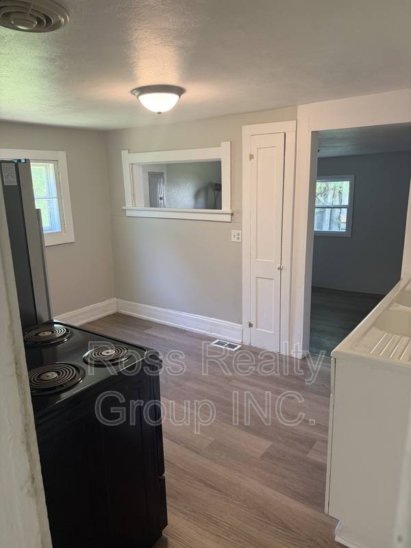 House for rent at 1418 Colburn St, Toledo, OH 43609