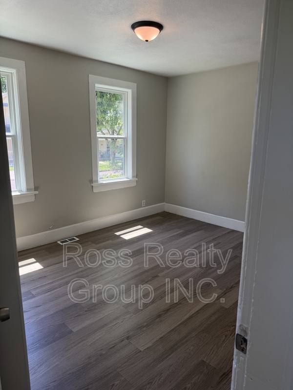 House for rent at 1418 Colburn St, Toledo, OH 43609