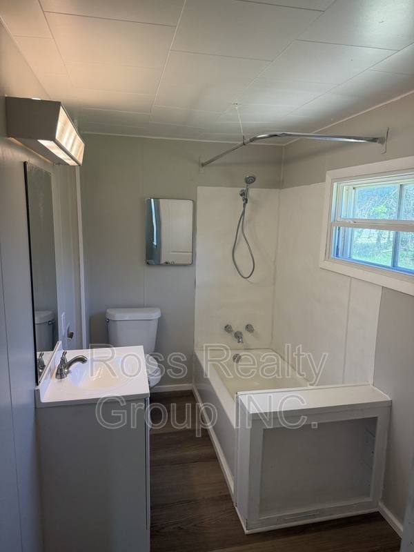 House for rent at 1418 Colburn St, Toledo, OH 43609