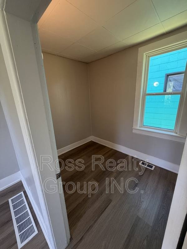 House for rent at 1418 Colburn St, Toledo, OH 43609
