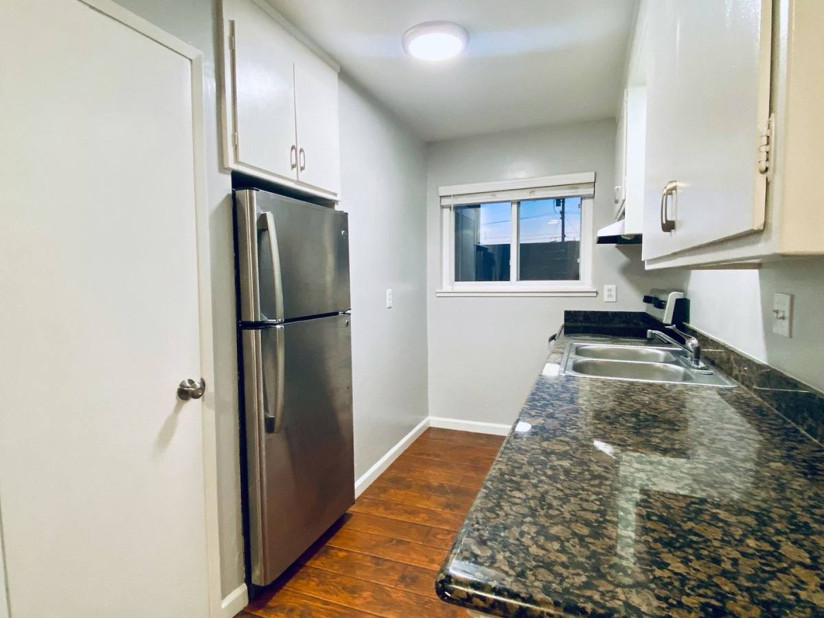 Apartment for rent at 3014 Fruitvale Ave, Oakland, CA 94602