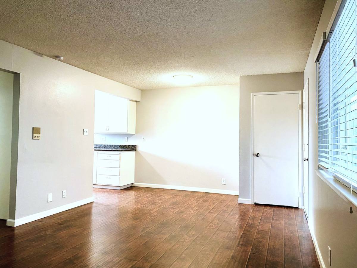 Apartment for rent at 3014 Fruitvale Ave, Oakland, CA 94602