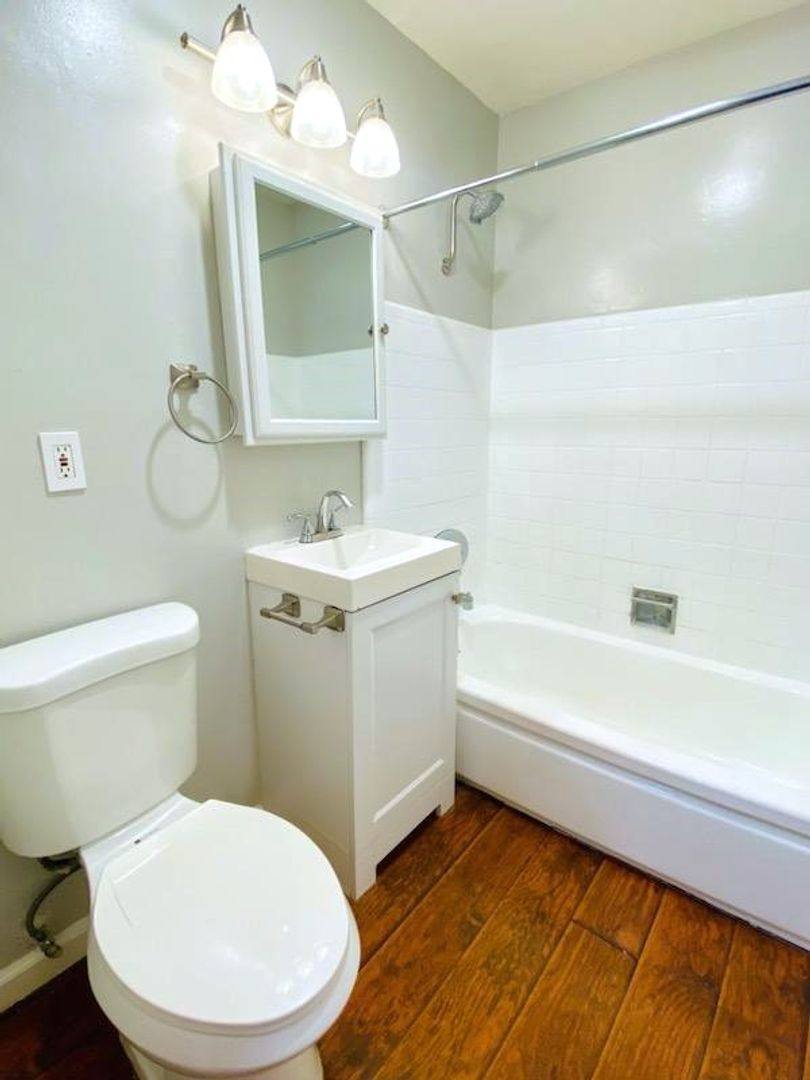 Apartment for rent at 3014 Fruitvale Ave, Oakland, CA 94602