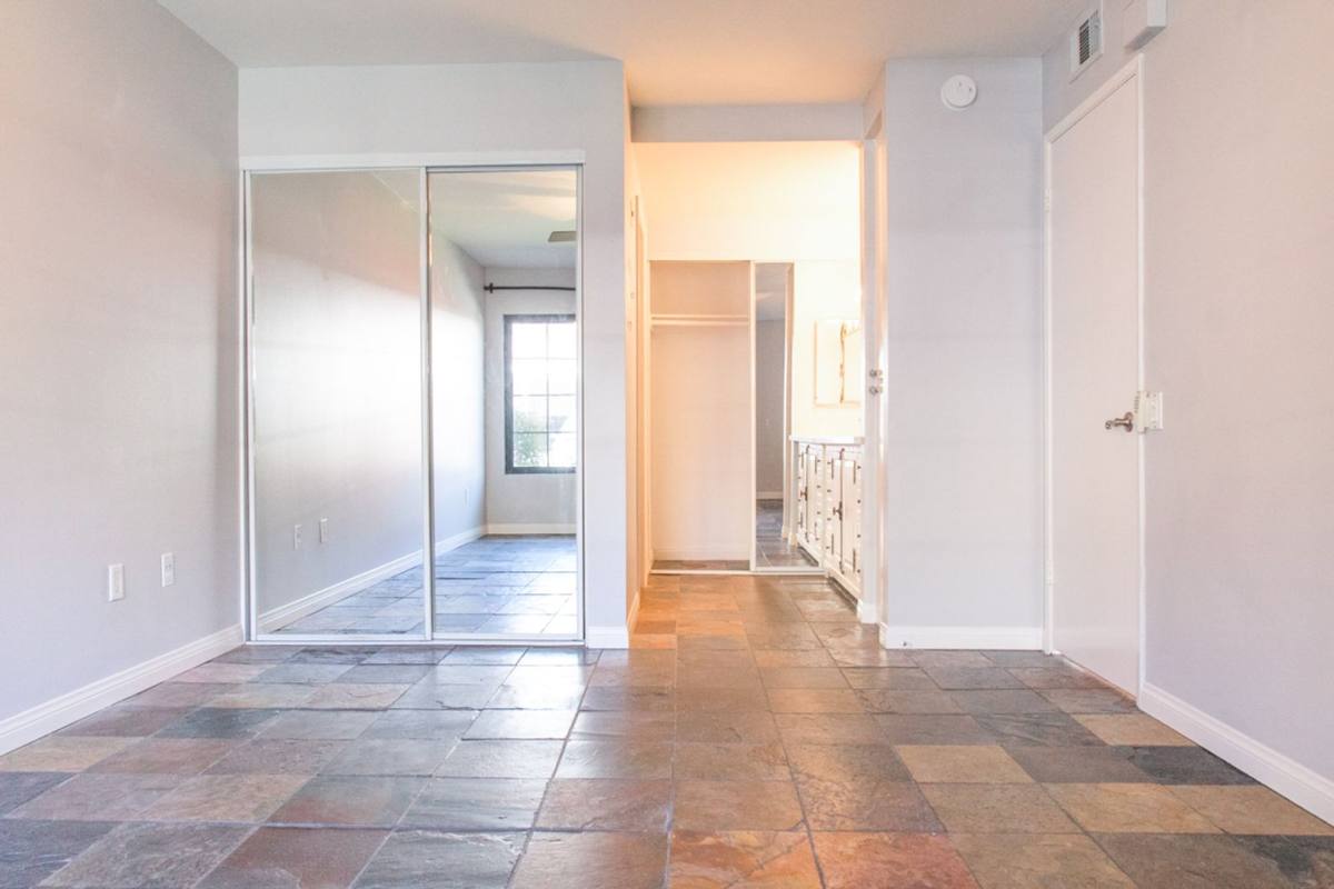 Apartment for rent at 12269 Carmel Vista, San Diego, CA 92130