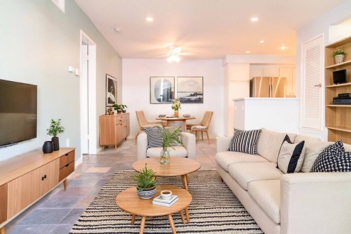 Apartment for rent at 12269 Carmel Vista, San Diego, CA 92130
