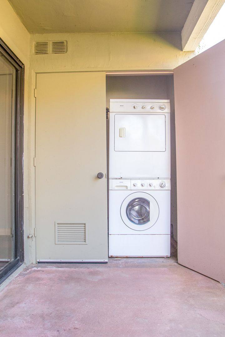 Apartment for rent at 12269 Carmel Vista, San Diego, CA 92130