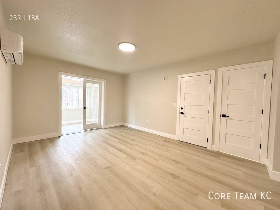 Apartment for rent at 4337 Mercier St #2N, Kansas City, MO 64111
