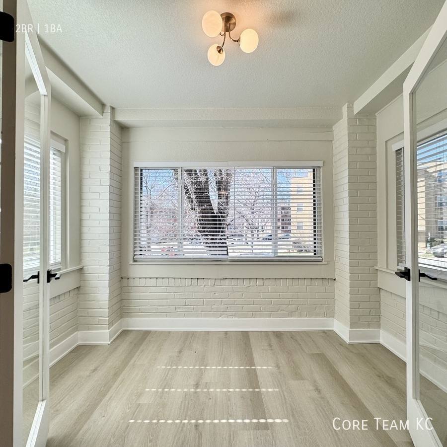 Apartment for rent at 4337 Mercier St #2N, Kansas City, MO 64111