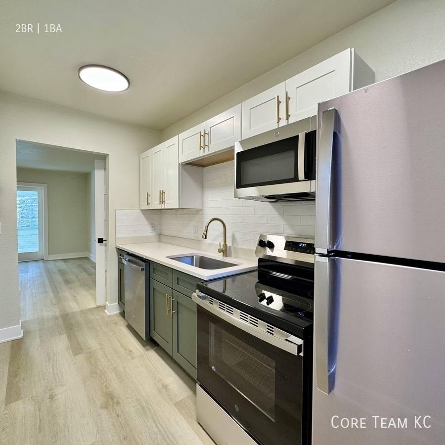Apartment for rent at 4337 Mercier St #2N, Kansas City, MO 64111