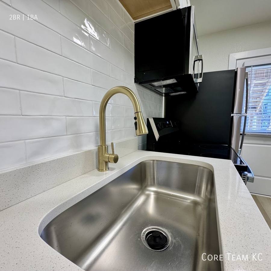 Apartment for rent at 4337 Mercier St #2N, Kansas City, MO 64111