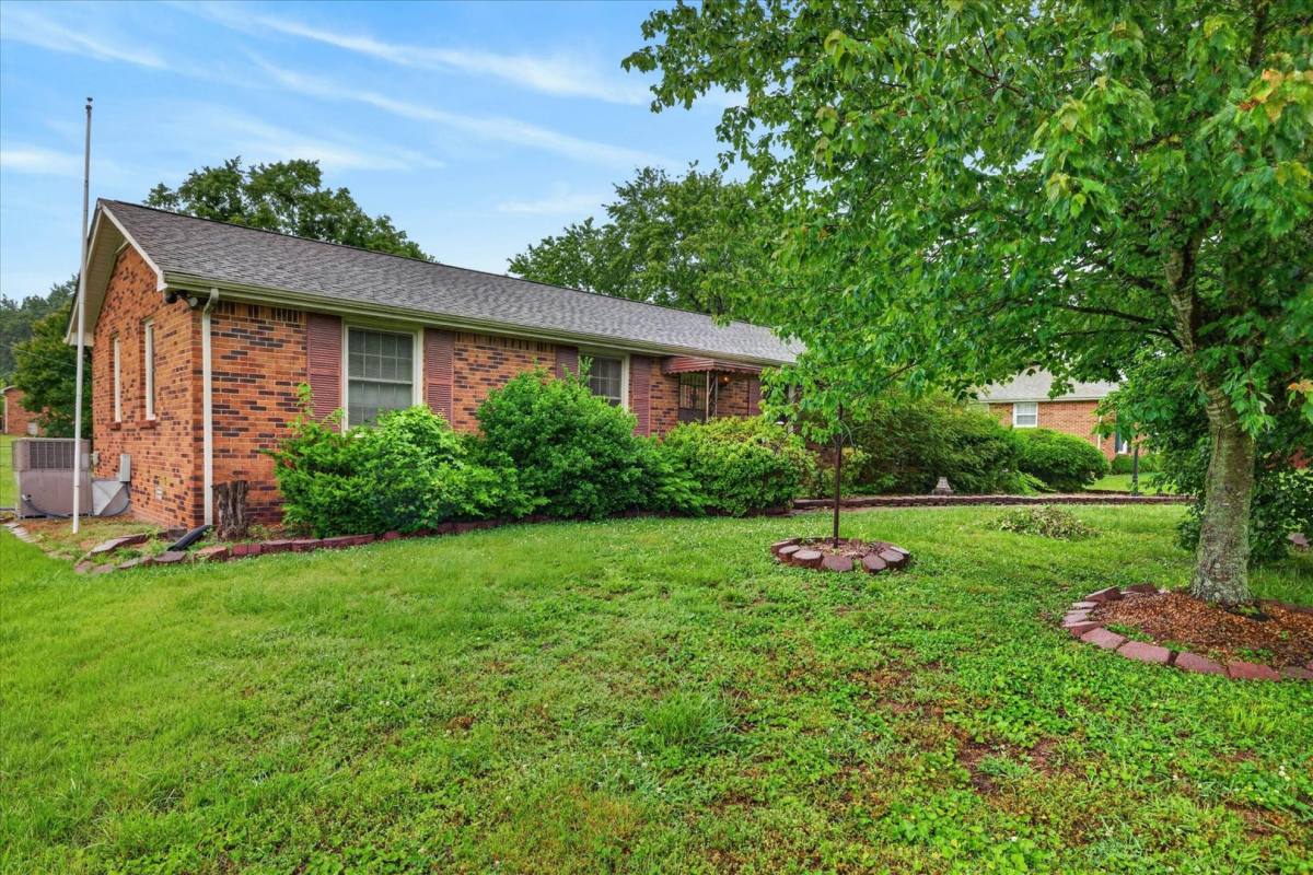 House for rent at 1886 Old Trenton Rd, Clarksville, TN 37040