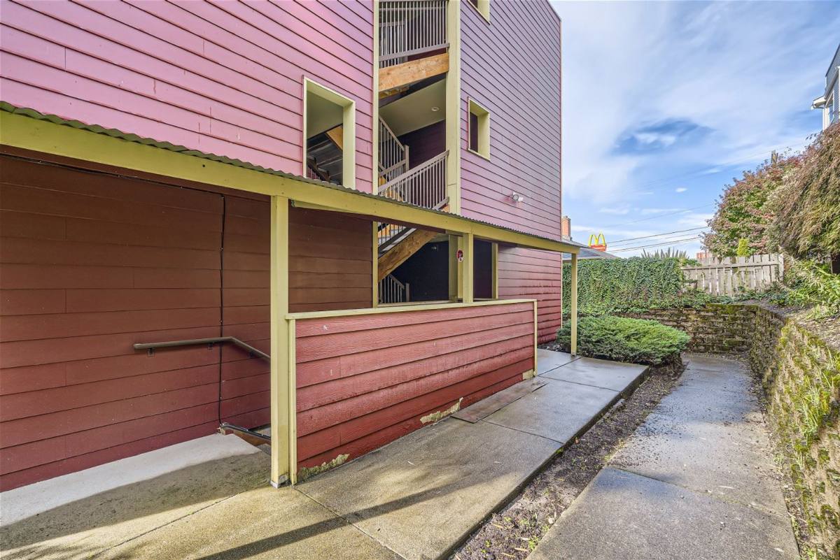 Apartment for rent at 6708 California Ave SW, Seattle, WA 98136