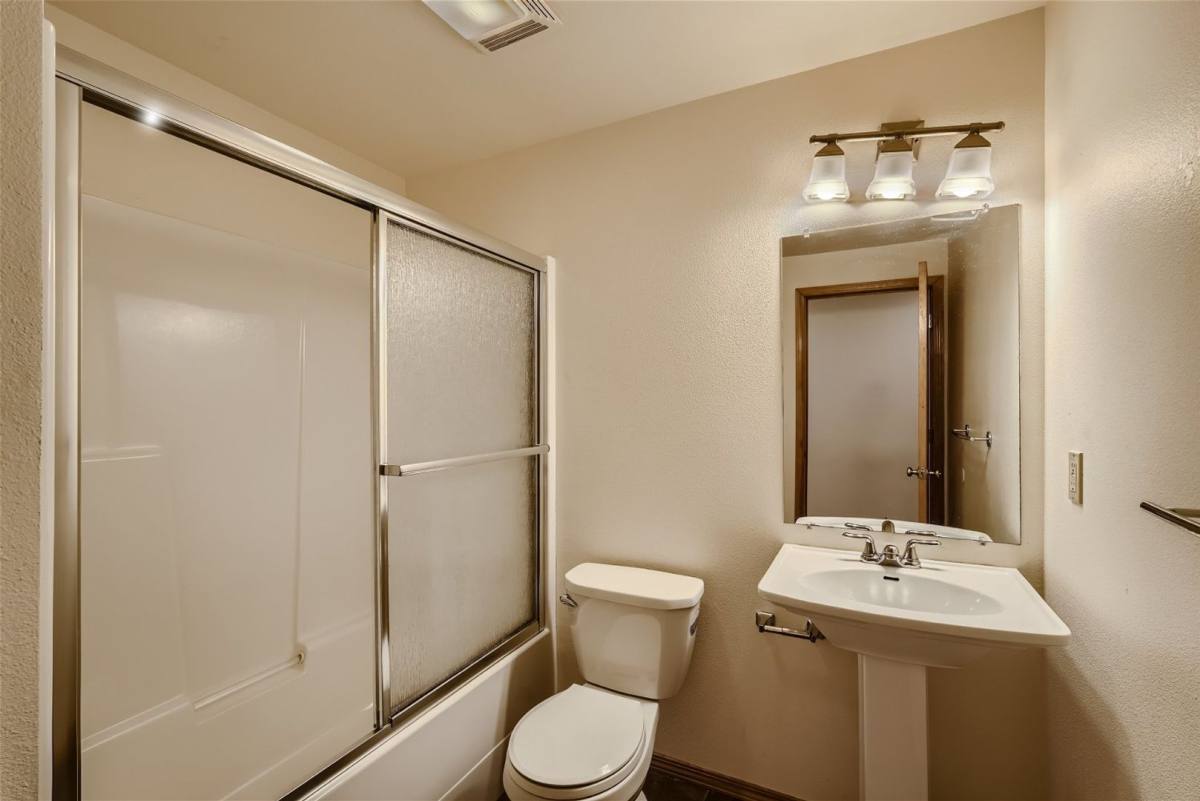 Apartment for rent at 6708 California Ave SW, Seattle, WA 98136