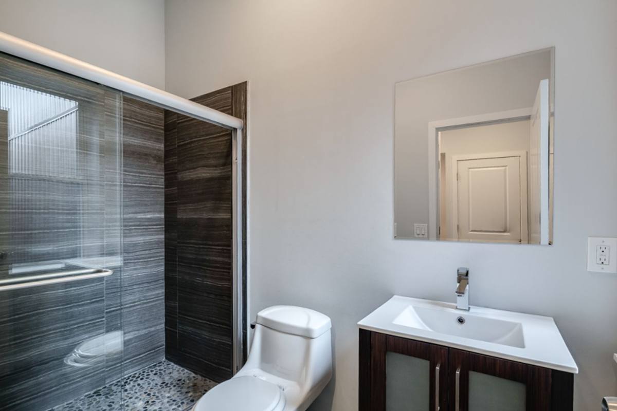 Apartment for rent at 927 N 2nd St, Philadelphia, PA 19123