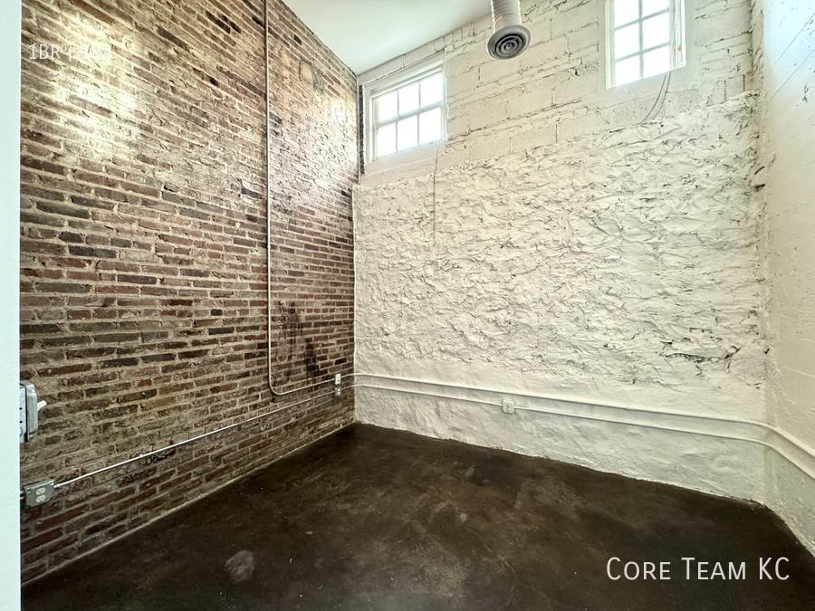 Apartment for rent at 1810 Madison Ave, Kansas City, MO 64108