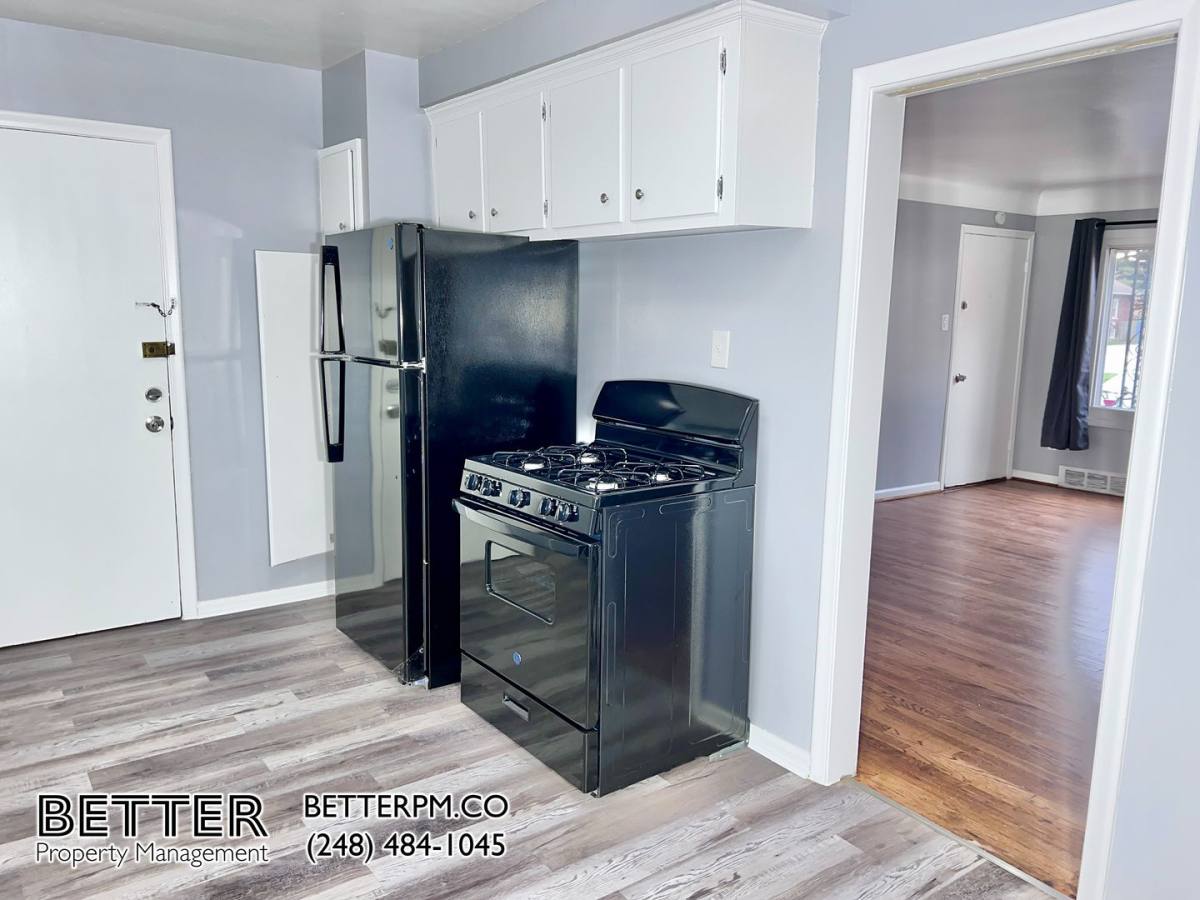 Apartment for rent at 15321-15341 E 9 Mile Rd, Eastpointe, MI 48021
