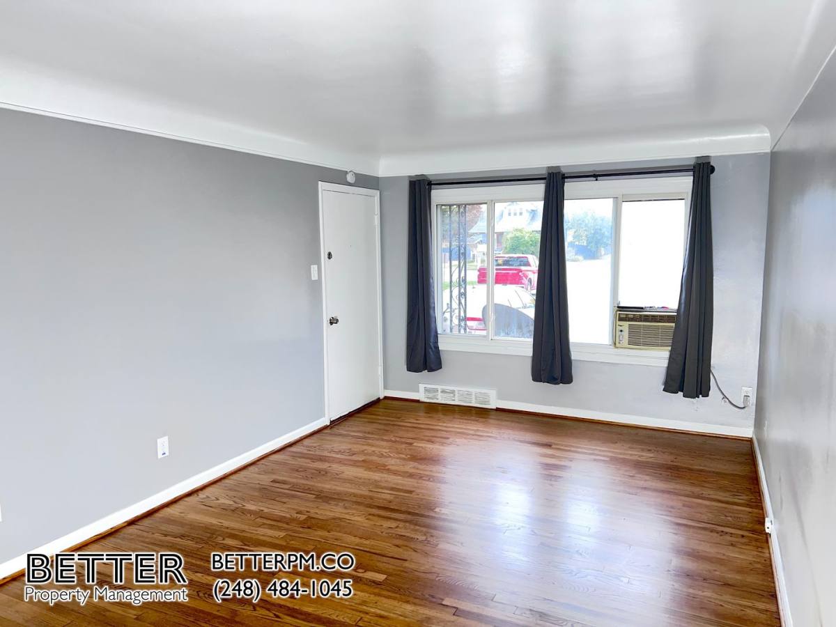 Apartment for rent at 15321-15341 E 9 Mile Rd, Eastpointe, MI 48021