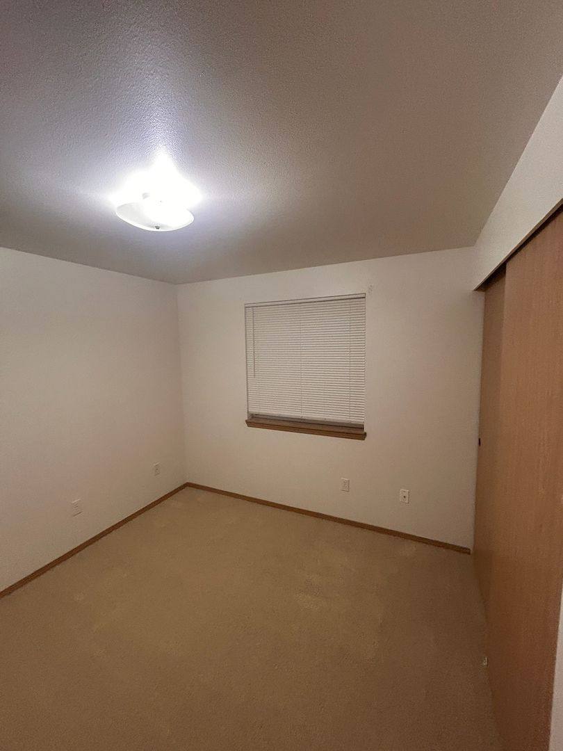 Apartment for rent at 218 Maple Ave, Snohomish, WA 98290