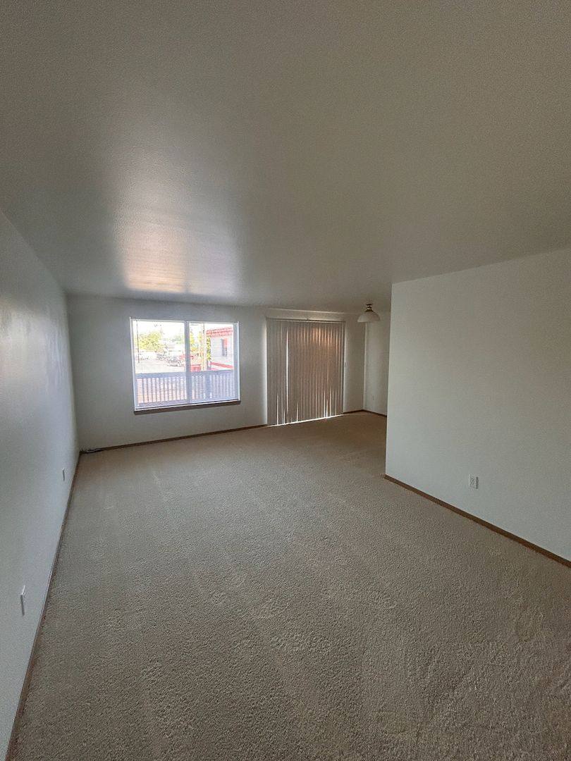 Apartment for rent at 218 Maple Ave, Snohomish, WA 98290
