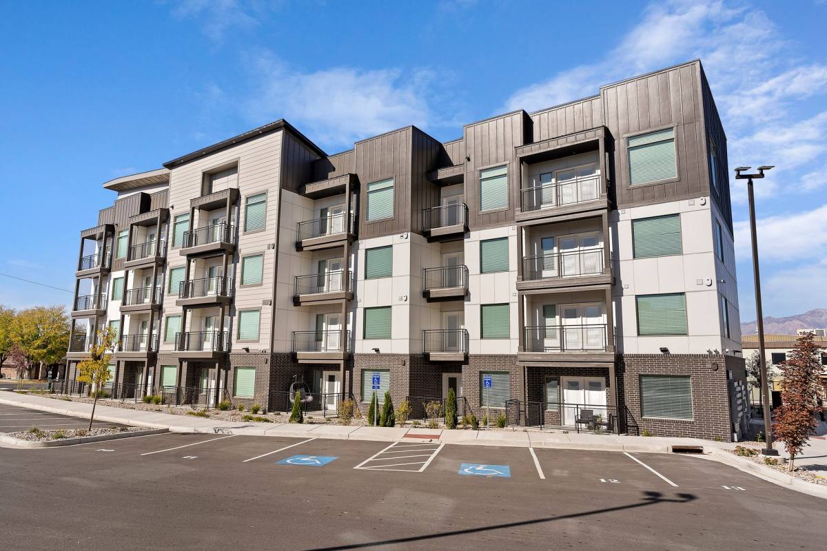Apartment for rent at 3360 Washington Blvd, Ogden, UT 84401