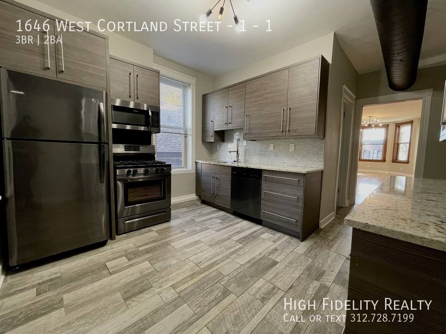 Apartment for rent at 1646 W Cortland St #3, Chicago, IL 60622