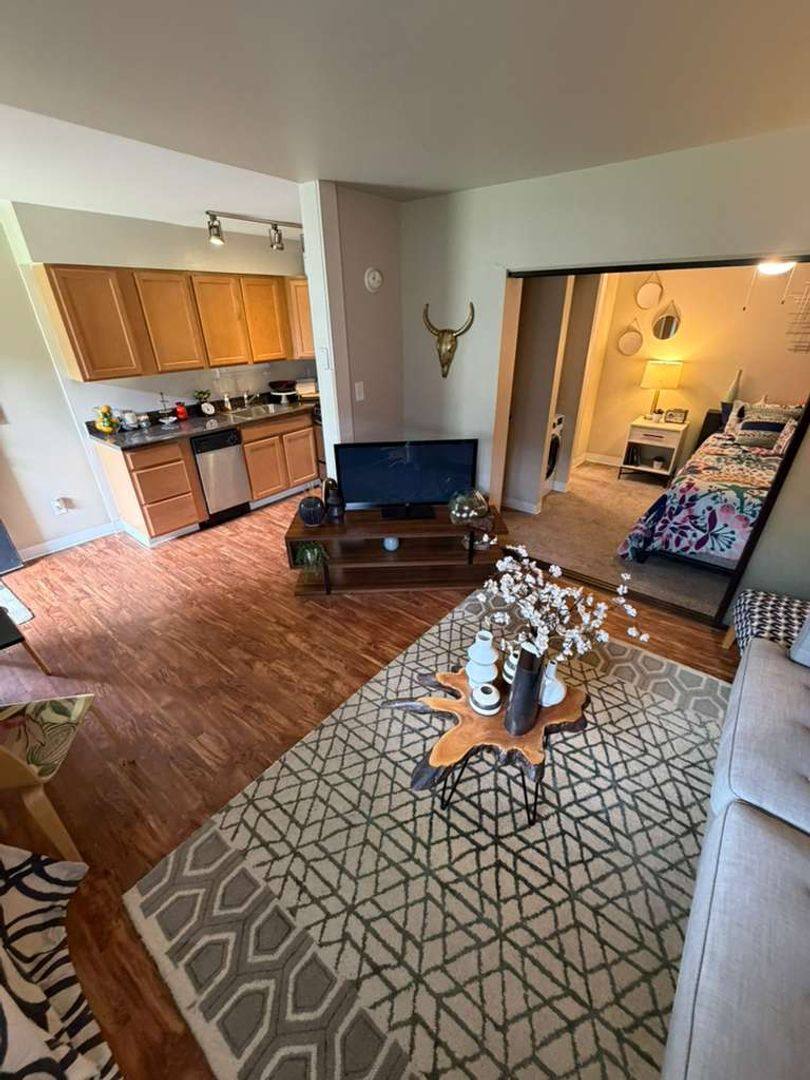 Townhouse for rent at 1810 Lafayette Place, Columbus, OH 43212