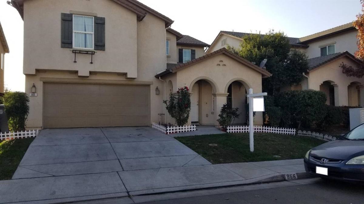 House for rent at 866 Papaya St, Madera, CA 93638