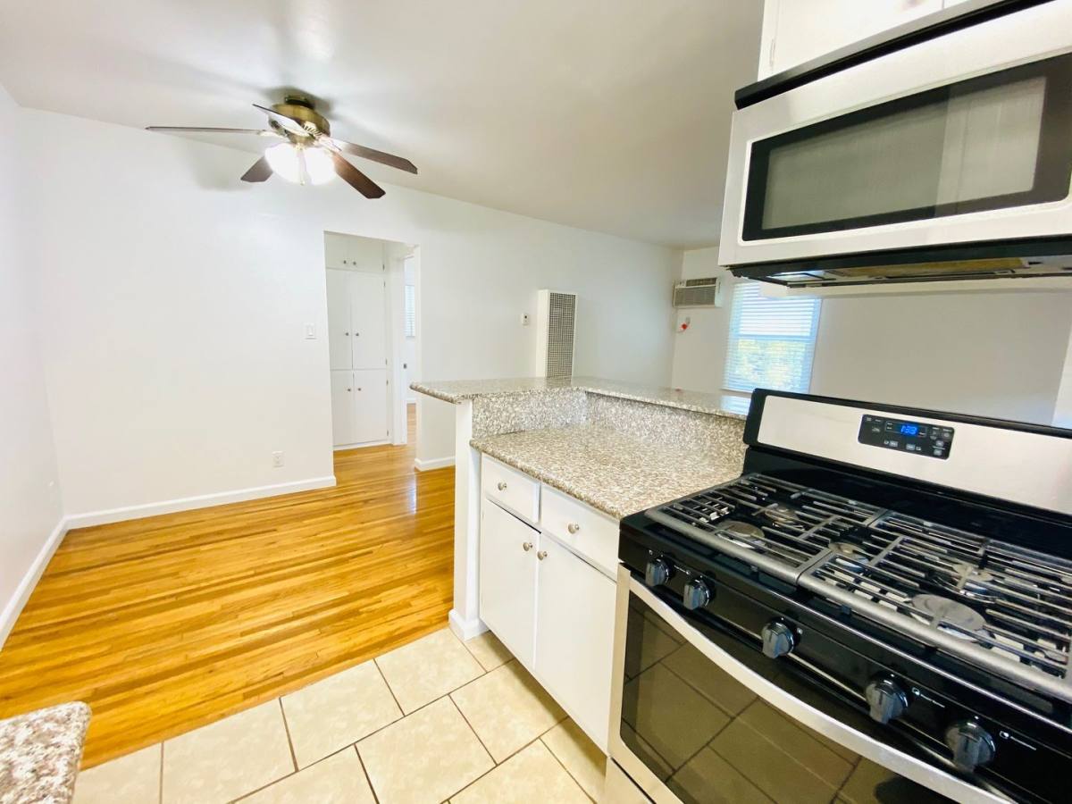 Apartment for rent at 2956-3022 S Robertson Blvd, Los Angeles, CA 90034