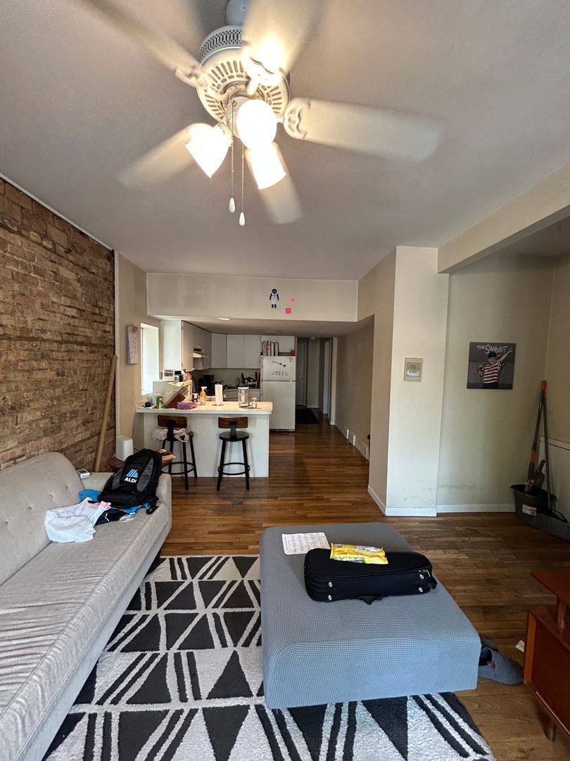 Apartment for rent at 863 W Lill Ave, Chicago, IL 60622