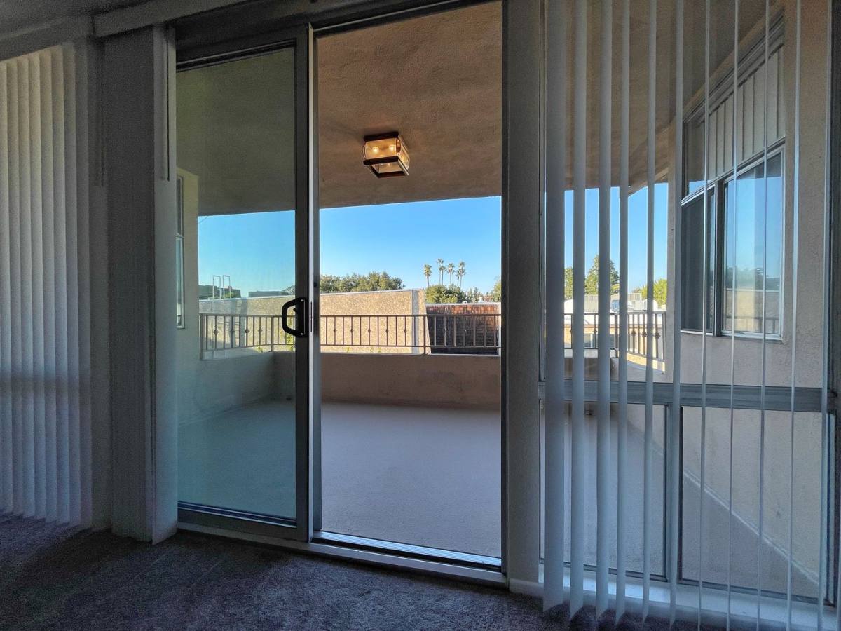 Apartment for rent at 4646 Willis Ave, Sherman Oaks, CA 91403