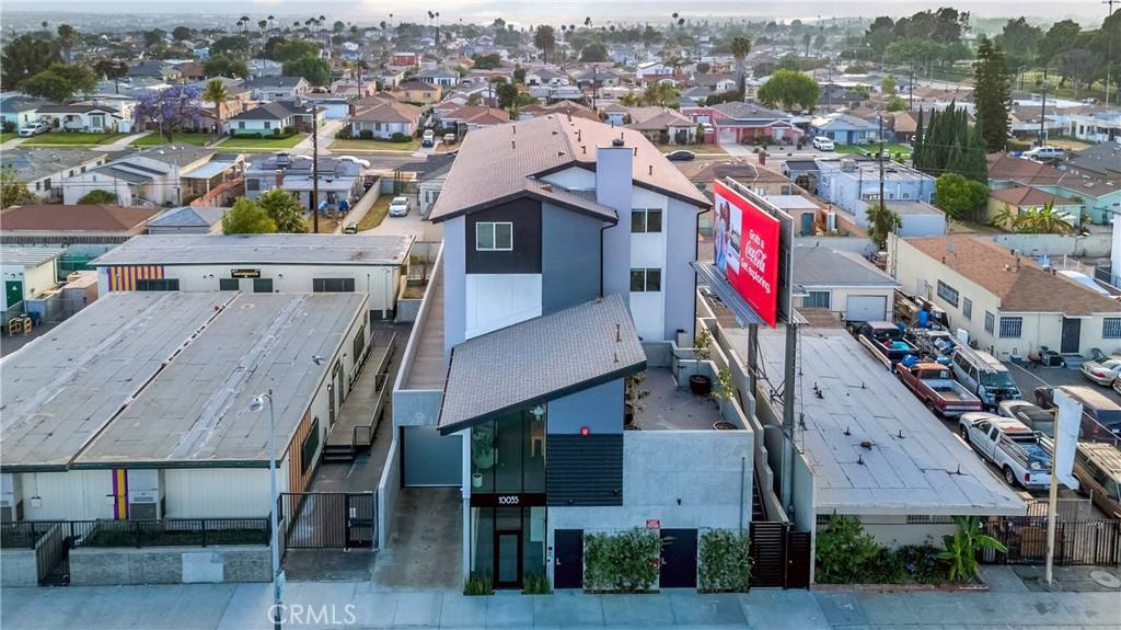 Townhouse for rent at 10035 S Western Ave, Los Angeles, CA 90047