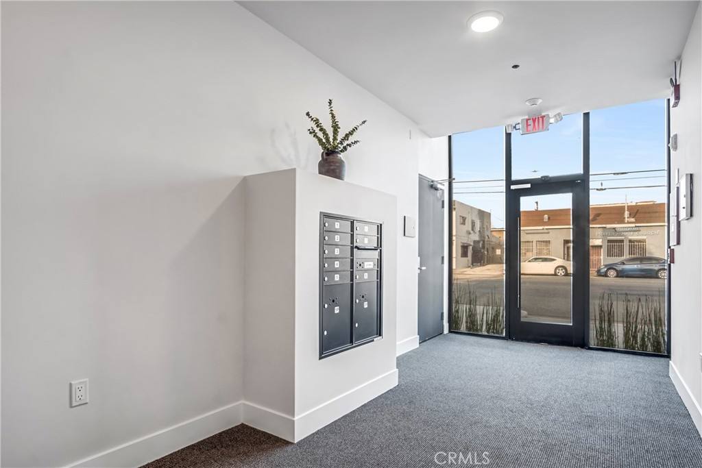 Townhouse for rent at 10035 S Western Ave, Los Angeles, CA 90047