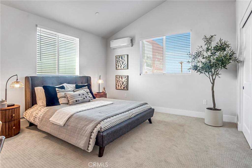 Townhouse for rent at 10035 S Western Ave, Los Angeles, CA 90047