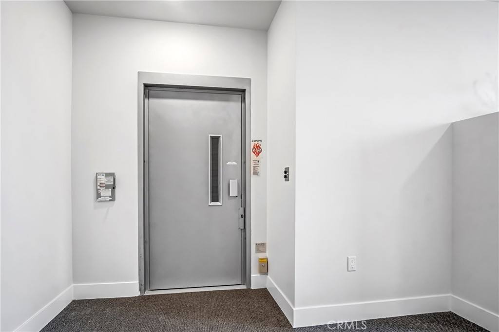 Townhouse for rent at 10035 S Western Ave, Los Angeles, CA 90047