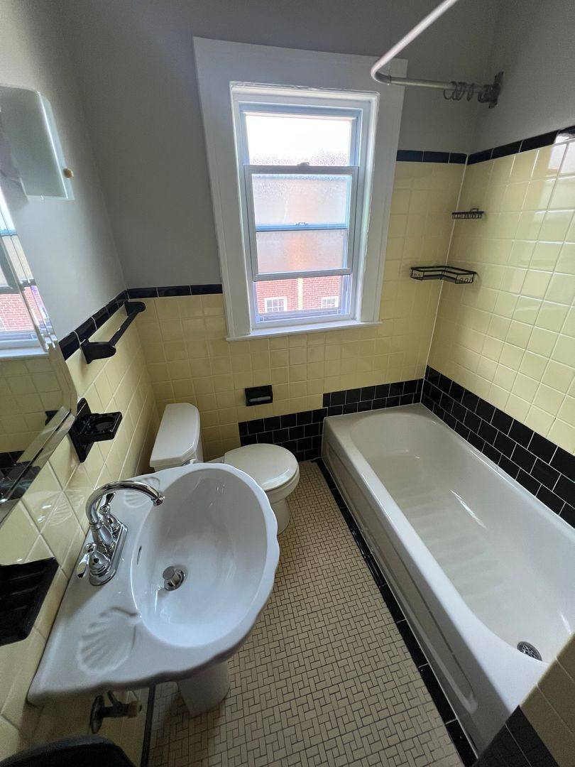 Apartment for rent at 2626 N Moreland Blvd, Cleveland, OH 44120