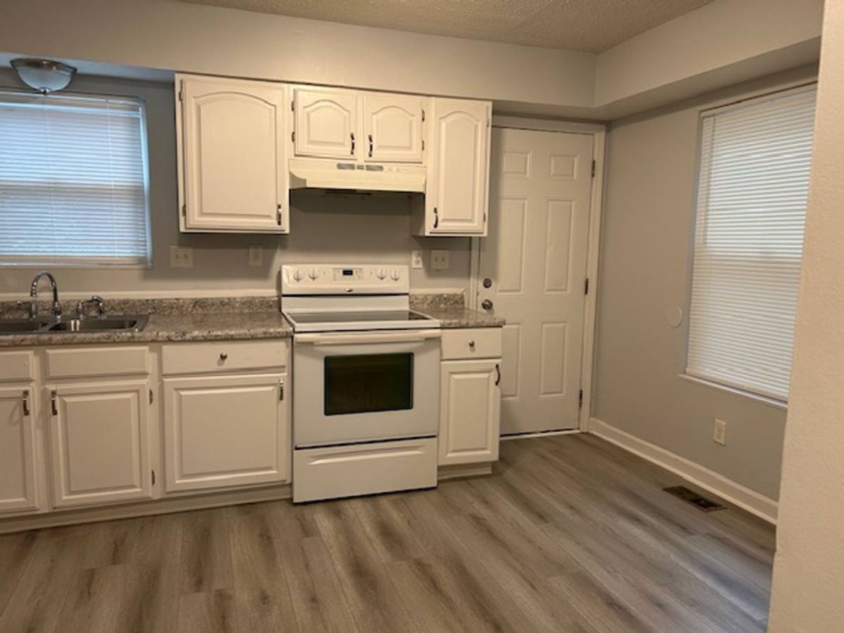 Apartment for rent at 18-26 Holt St, Dayton, OH 45402