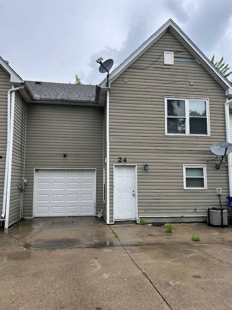 Apartment for rent at 18-26 Holt St, Dayton, OH 45402