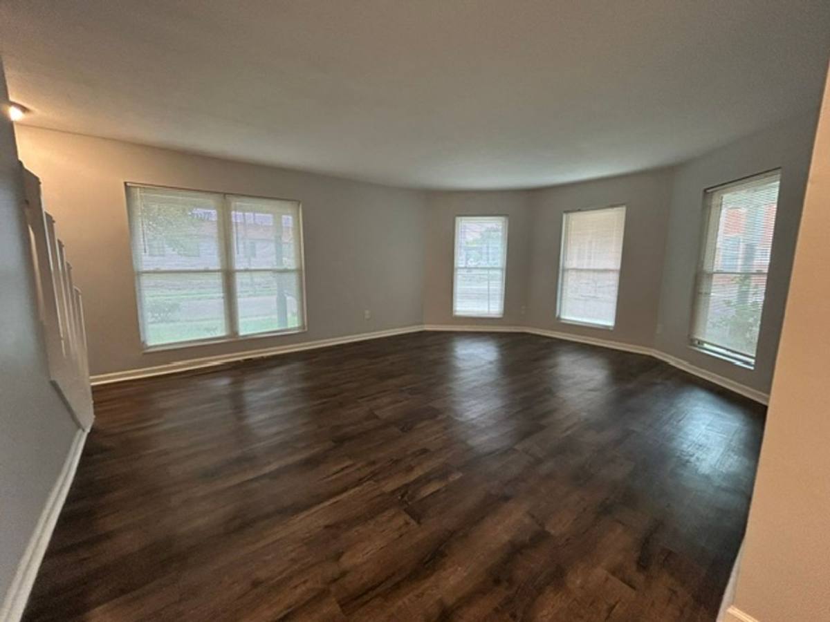Apartment for rent at 18-26 Holt St, Dayton, OH 45402