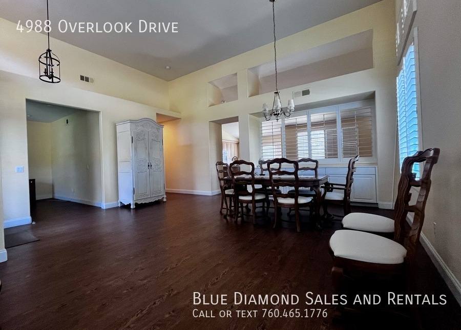 House for rent at 4988 Overlook Dr, Oceanside, CA 92057