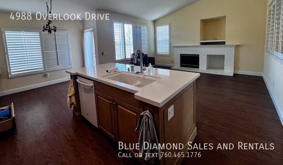 House for rent at 4988 Overlook Dr, Oceanside, CA 92057