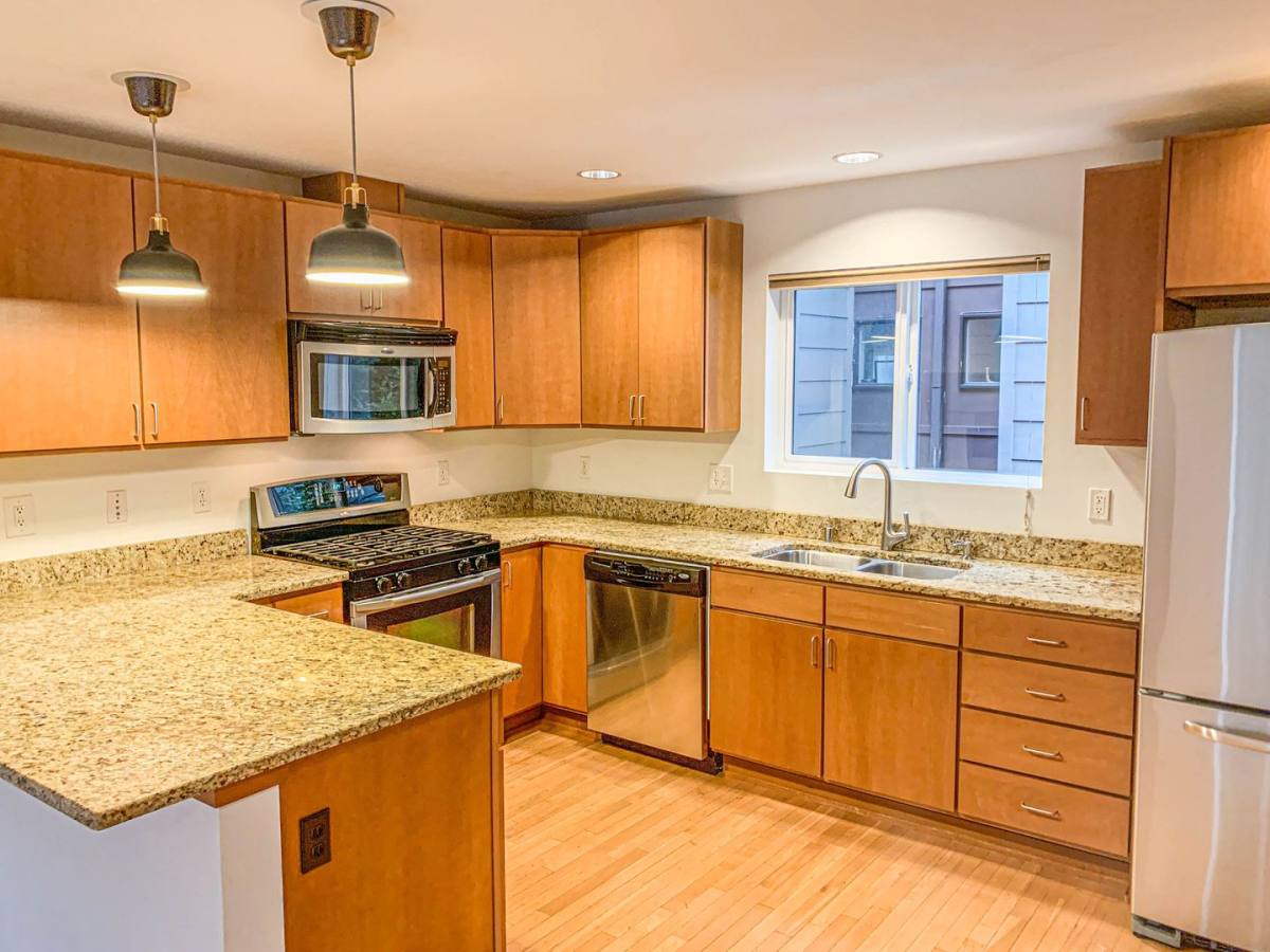 Townhouse for rent at 2633 NW 58th St, Seattle, WA 98107