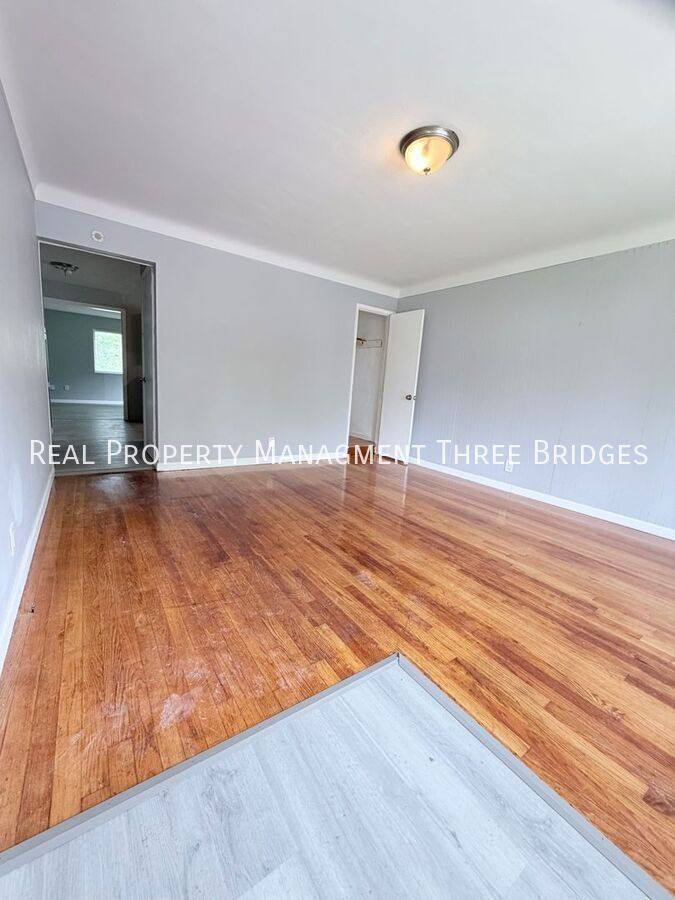 House for rent at 536 Ames Place, Saint Louis, MO 63135
