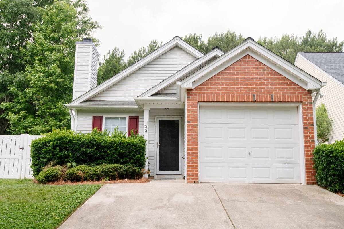 House for rent at 221 Adefield Lane, Holly Springs, NC 27540