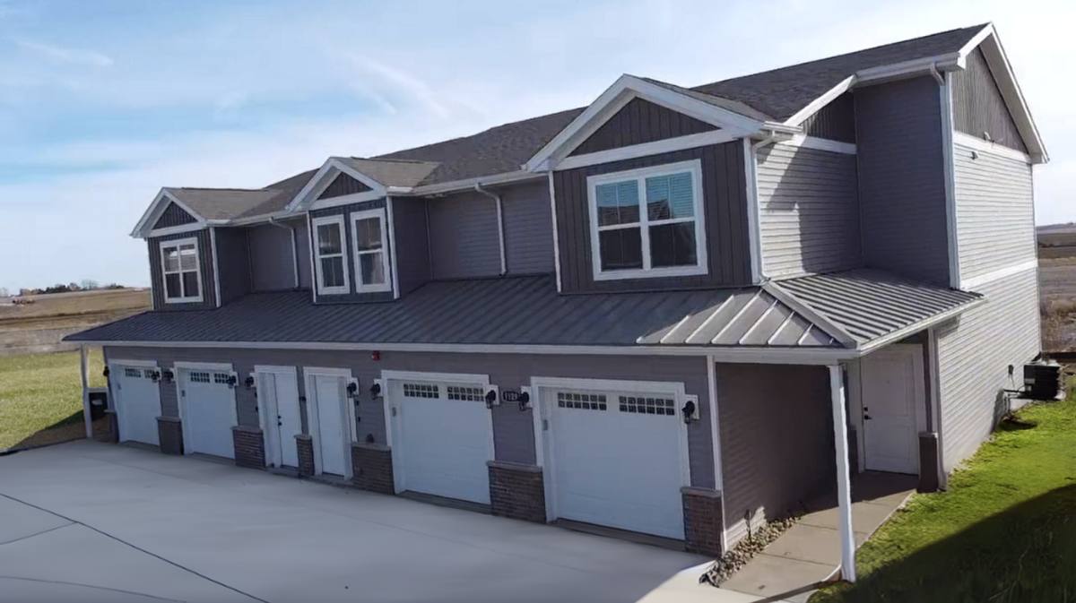 Townhouse for rent at 1850 Vision Court, Mahomet, IL 61853