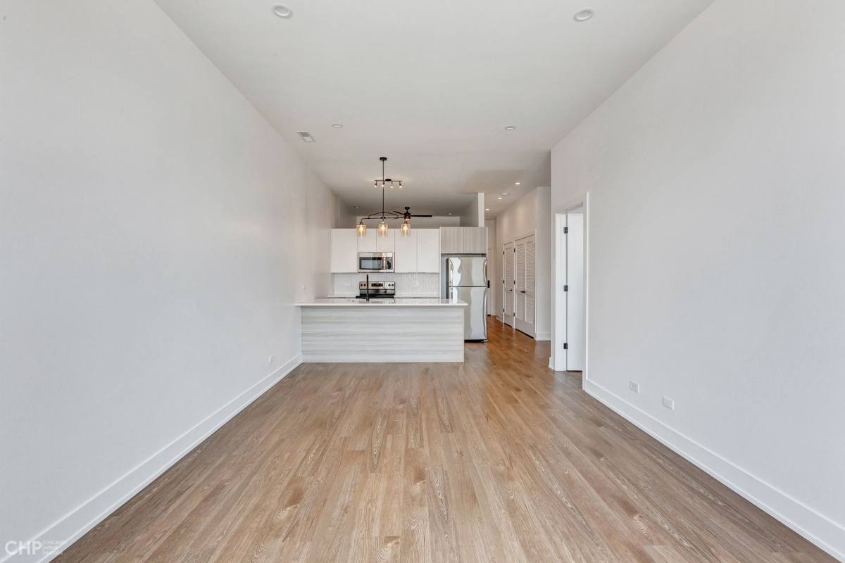 Apartment for rent at 3312 N Halsted St #2F, Chicago, IL 60657