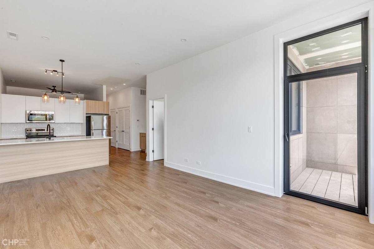 Apartment for rent at 3312 N Halsted St #2F, Chicago, IL 60657