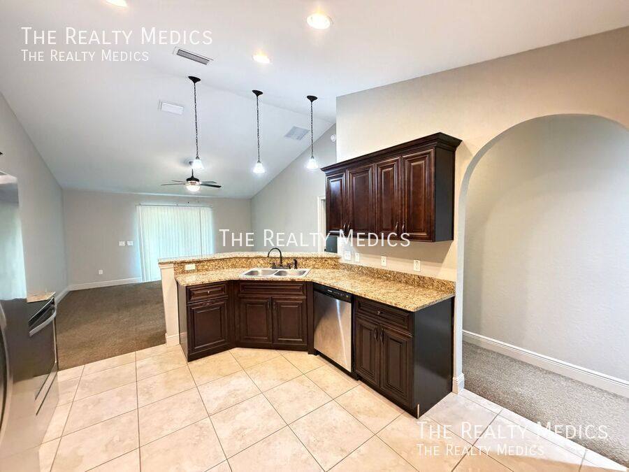 House for rent at 334 Malauka Loop, Ocklawaha, FL 32179